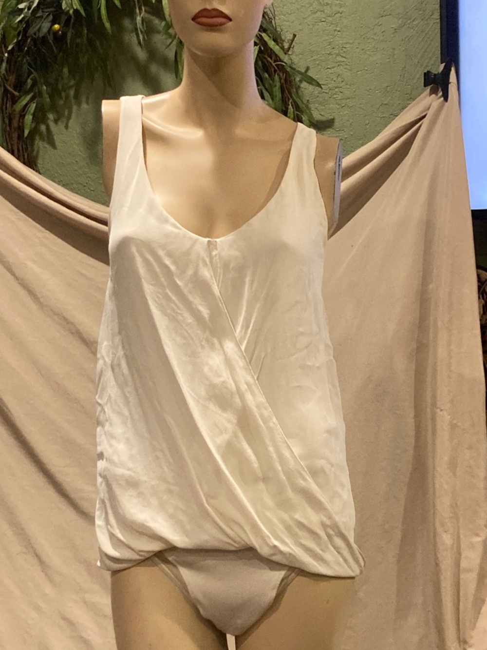 Alice and Olivia top